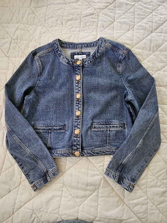 LOFT Jackets & Blazers - LOFT 6 -Button, Cropped Denim Jacket Size M